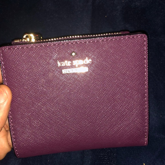 Kate Spade wallet - Picture 1 of 3